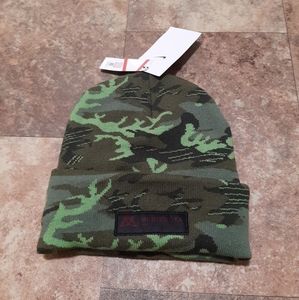 New. Nike Minnesota Golden Gophers Camo Beanie